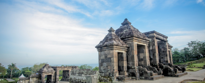 Menggali Jejak Sejarah di Yogyakarta: Dari Keraton Hingga Candi